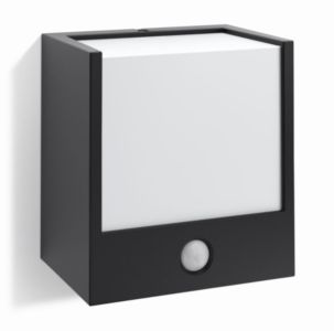LED Venkovní nástěnné svítidlo PhilipsMacaw s pohybovým čidlem, 1x3 W, 899 Kč