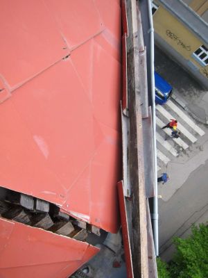 Upadlá Lať S Hřebenáči