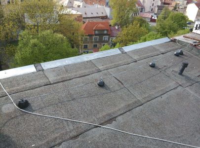 Vyměněné Držáky Hromosvodových Drátů
